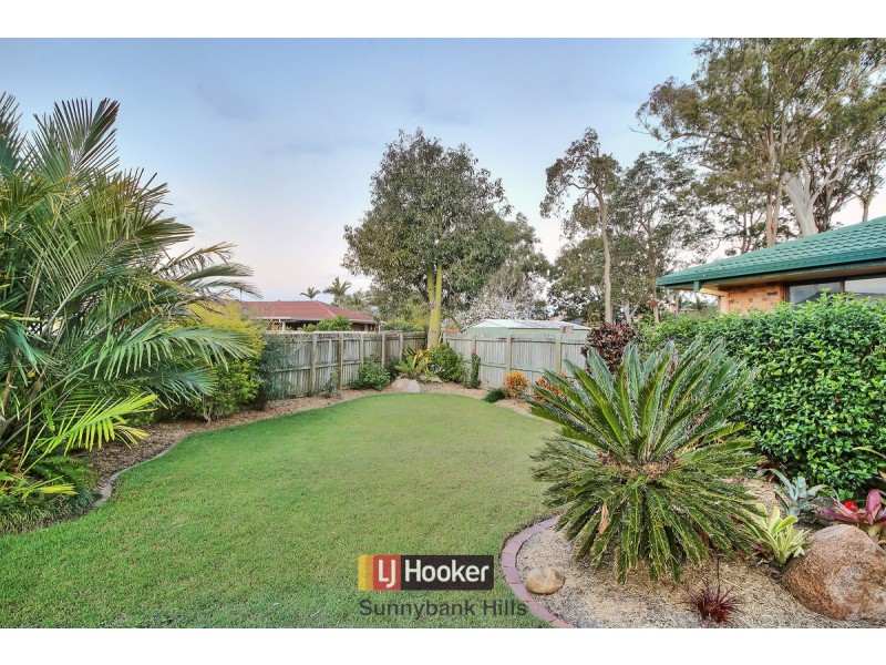 8 Brandy Court, Calamvale QLD 4116