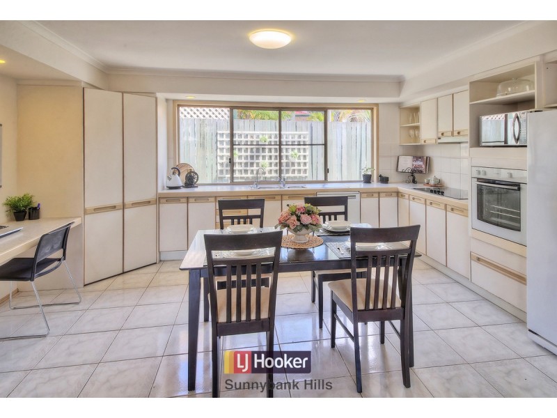 8 Aviance Close, Eight Mile Plains QLD 4113