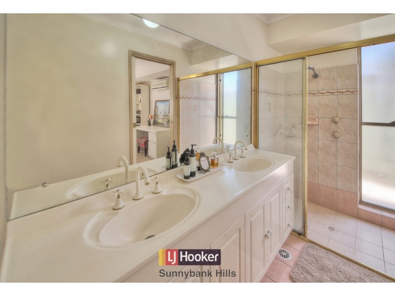 8 Aviance Close, Eight Mile Plains QLD 4113