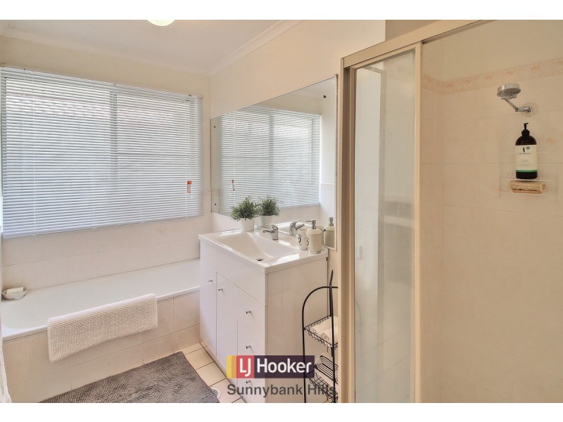 8 Aviance Close, Eight Mile Plains QLD 4113