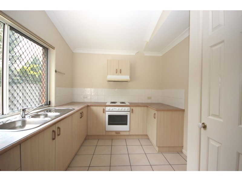 8 Peachface Street, Loganlea QLD 4131