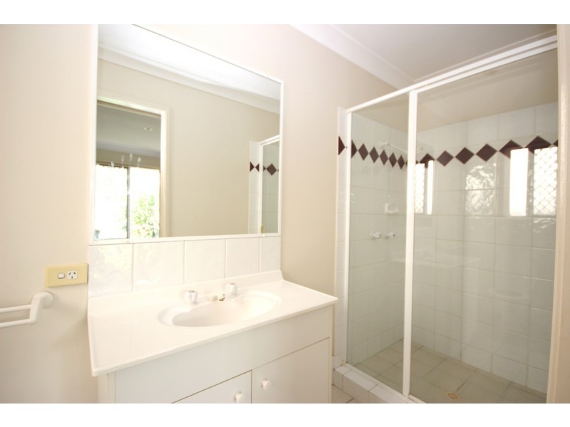 8 Peachface Street, Loganlea QLD 4131