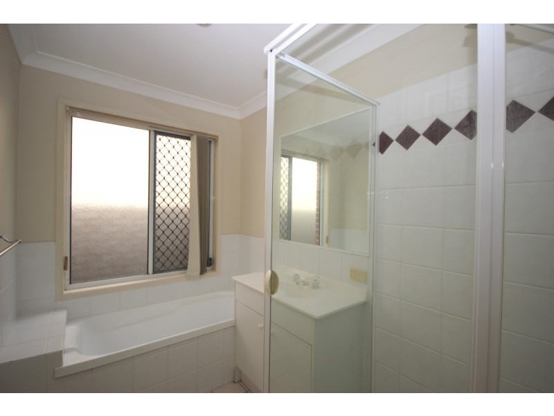 8 Peachface Street, Loganlea QLD 4131