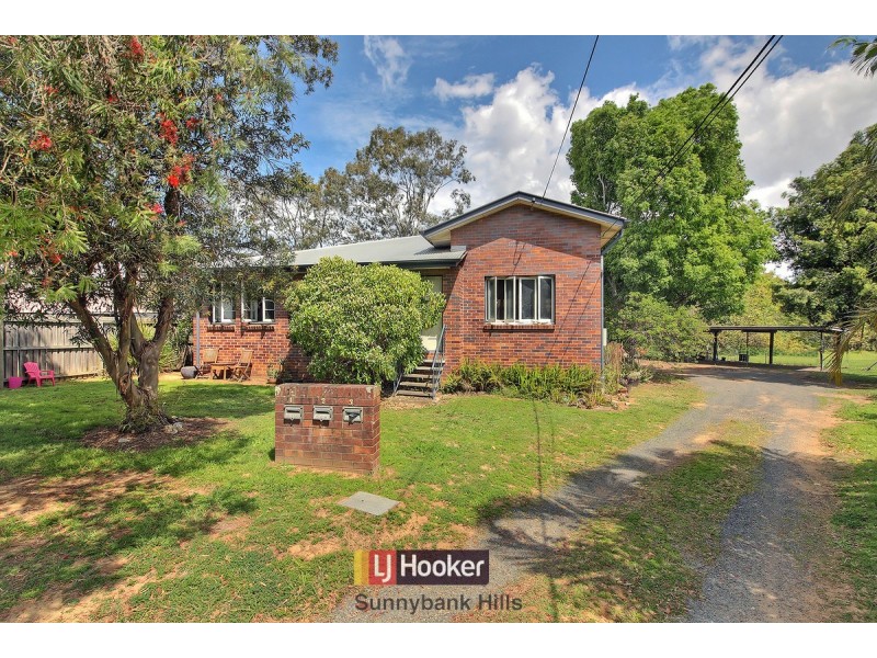 17 Woodford Street, Holland Park West QLD 4121