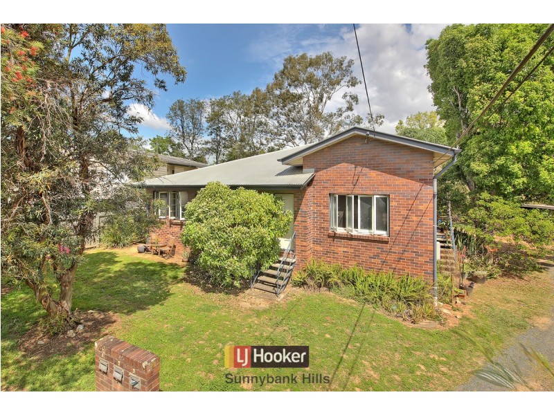 17 Woodford Street, Holland Park West QLD 4121