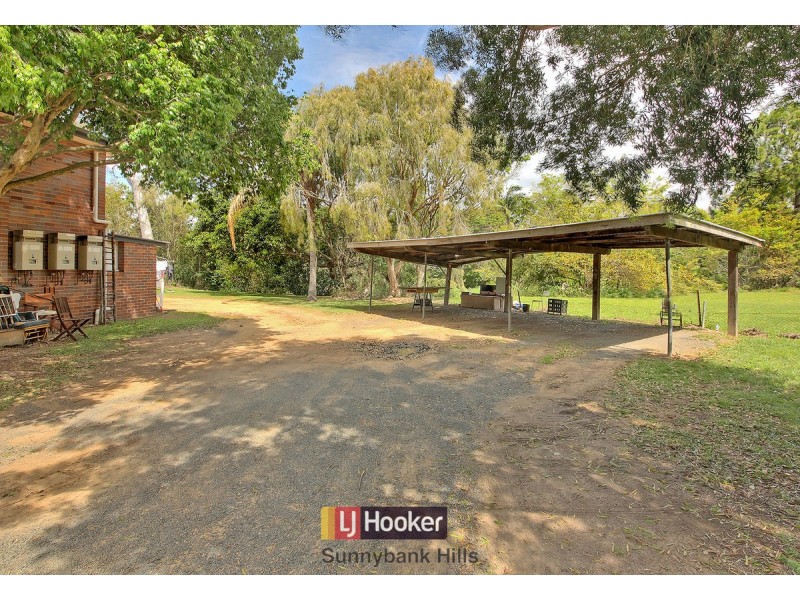17 Woodford Street, Holland Park West QLD 4121