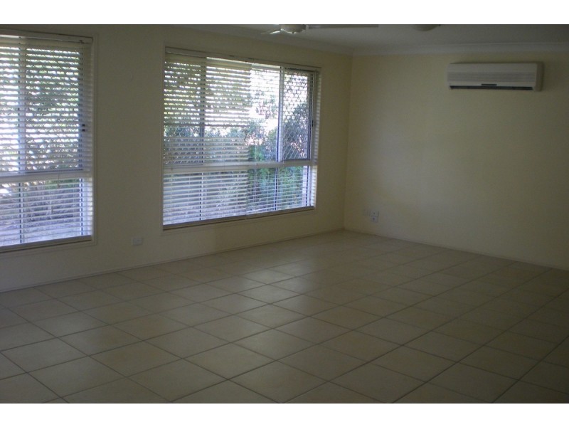 19 Nolan Place, Calamvale QLD 4116