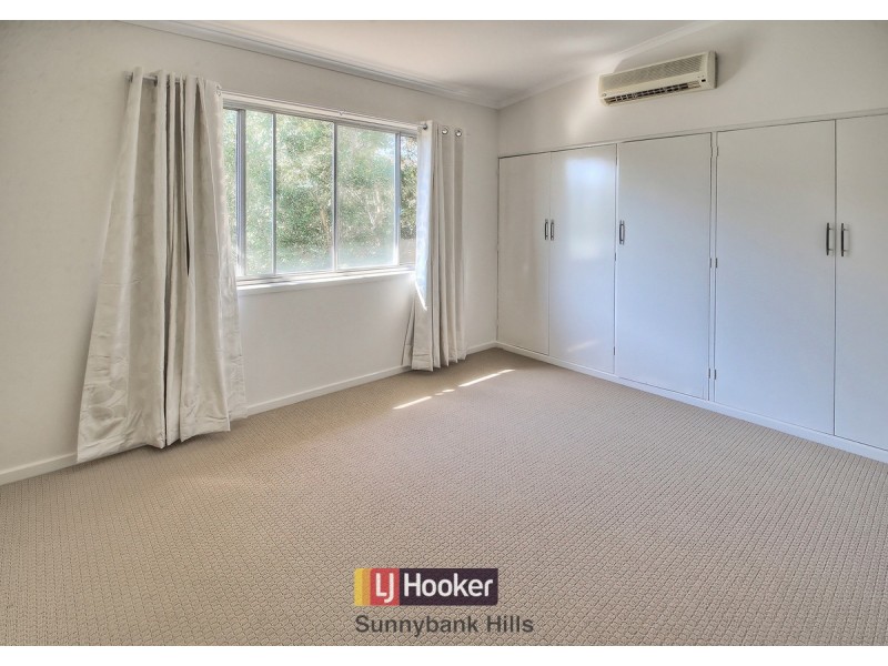 15 Moorgate Street, Macgregor QLD 4109