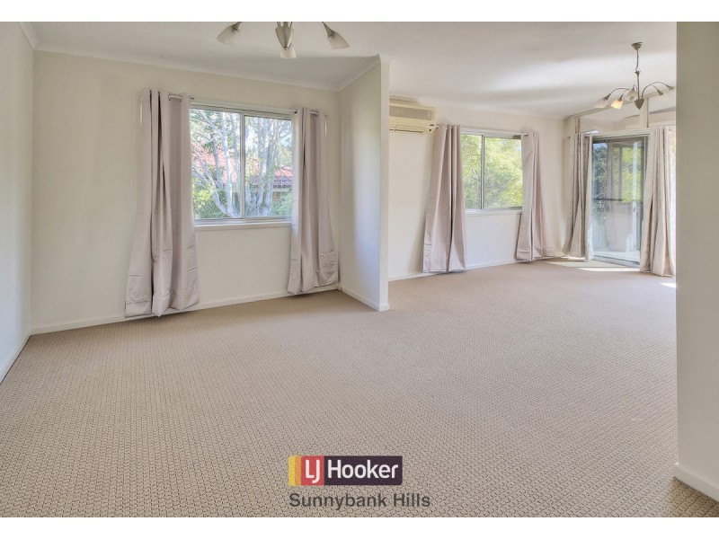 15 Moorgate Street, Macgregor QLD 4109