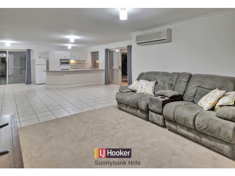 32 Lewis Place, Calamvale QLD 4116