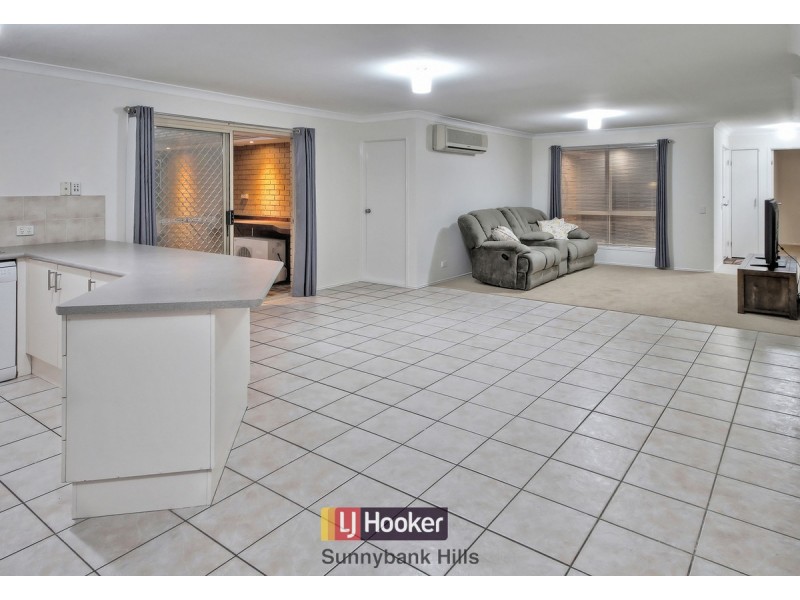 32 Lewis Place, Calamvale QLD 4116