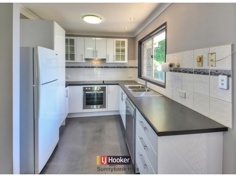 52 Timaru Crescent, Eight Mile Plains QLD 4113