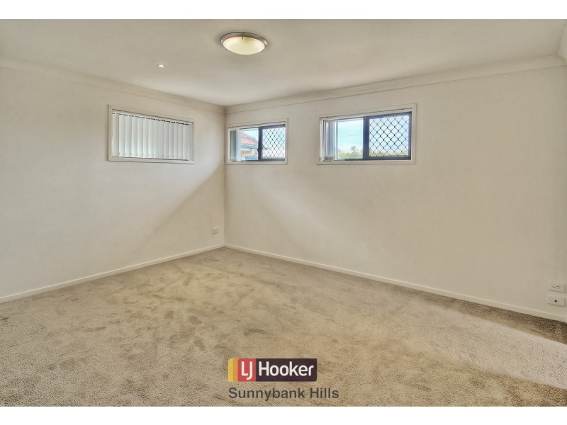 32 Gatling Road, Cannon Hill QLD 4170