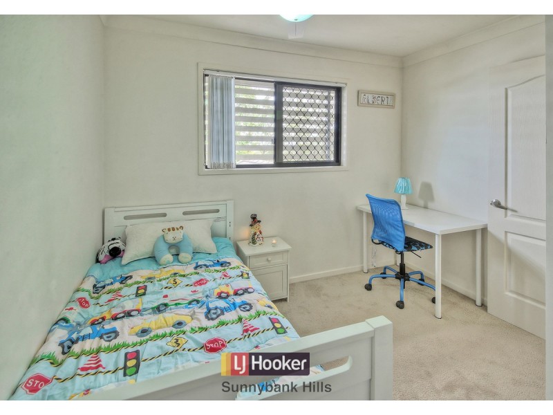 32 Gatling Road, Cannon Hill QLD 4170