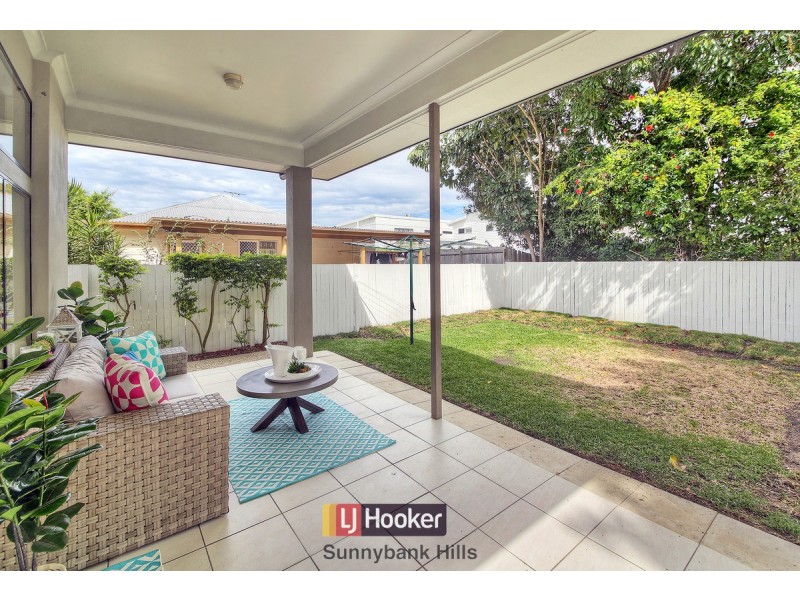 32 Gatling Road, Cannon Hill QLD 4170