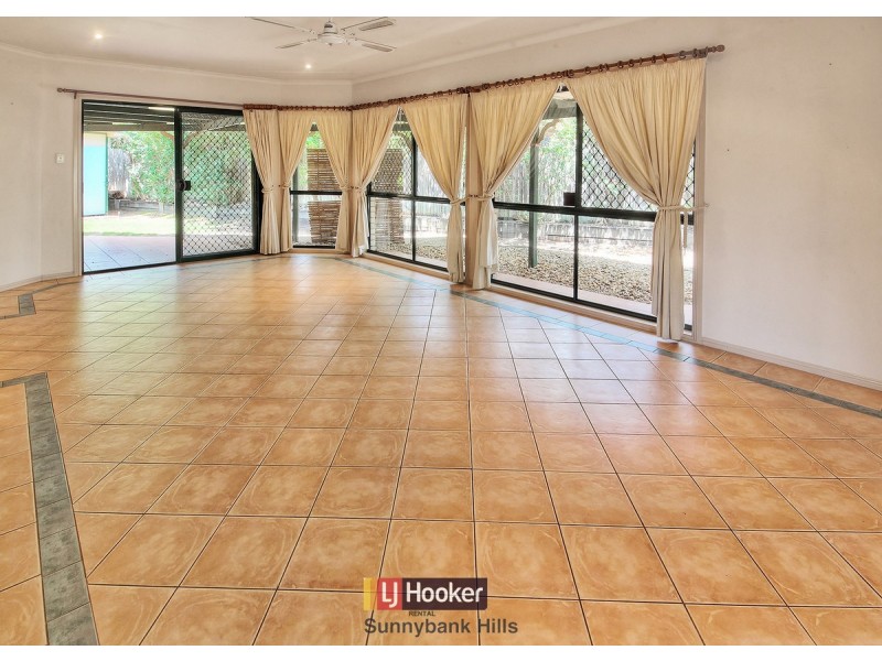 27 Janarde Place, Parkinson QLD 4115