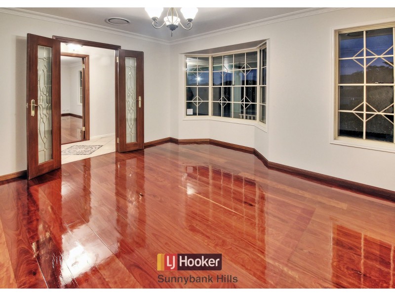 11 Pierce Court, Stretton QLD 4116