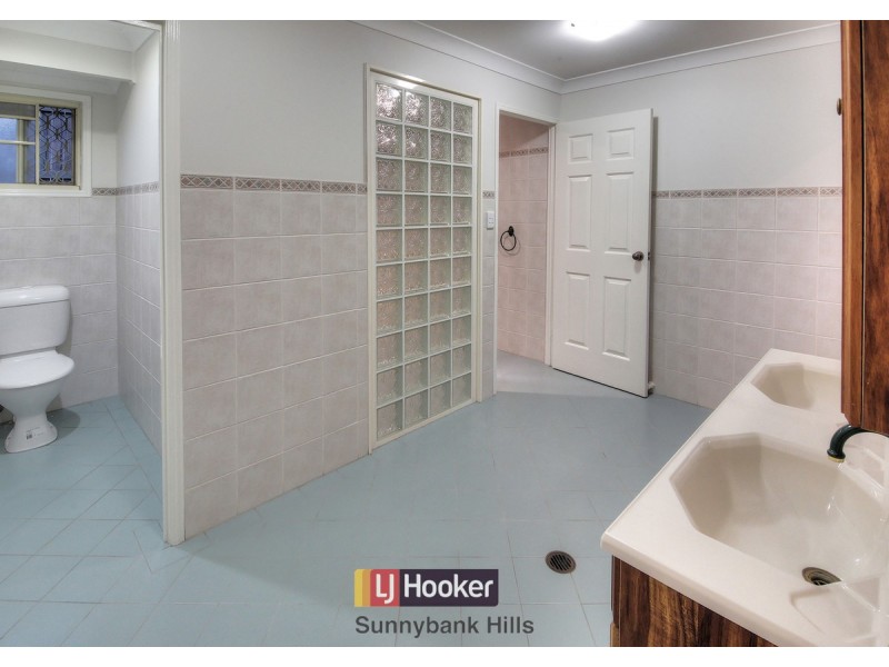 11 Pierce Court, Stretton QLD 4116