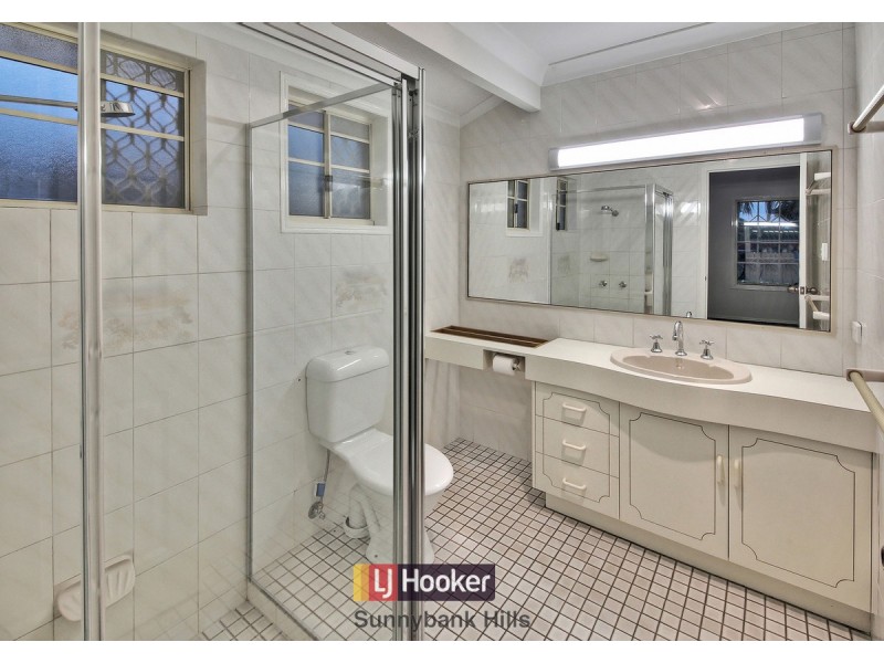 11 Pierce Court, Stretton QLD 4116