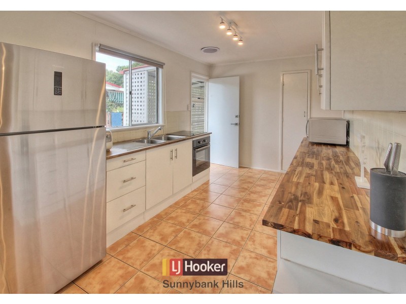 1 Talegalla Street, Wynnum West QLD 4178