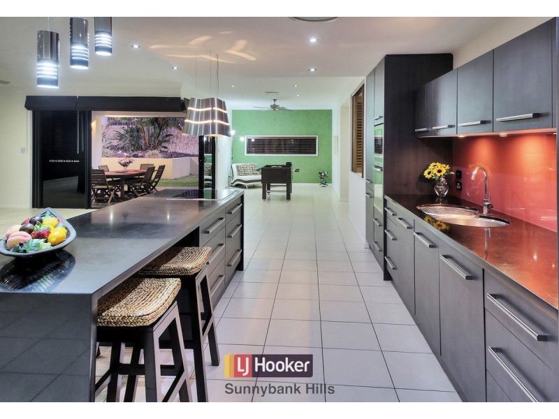 6 Bowers Street, Eight Mile Plains QLD 4113