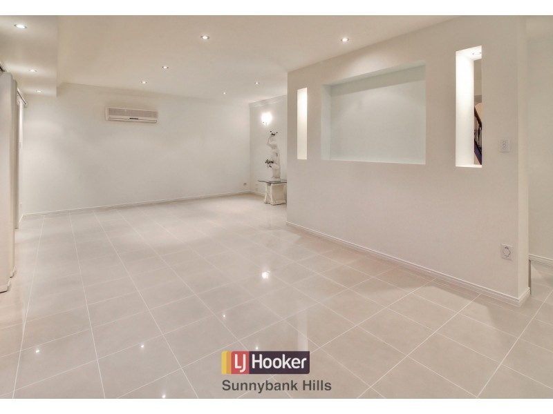 15 Willowleaf Close, Stretton QLD 4116