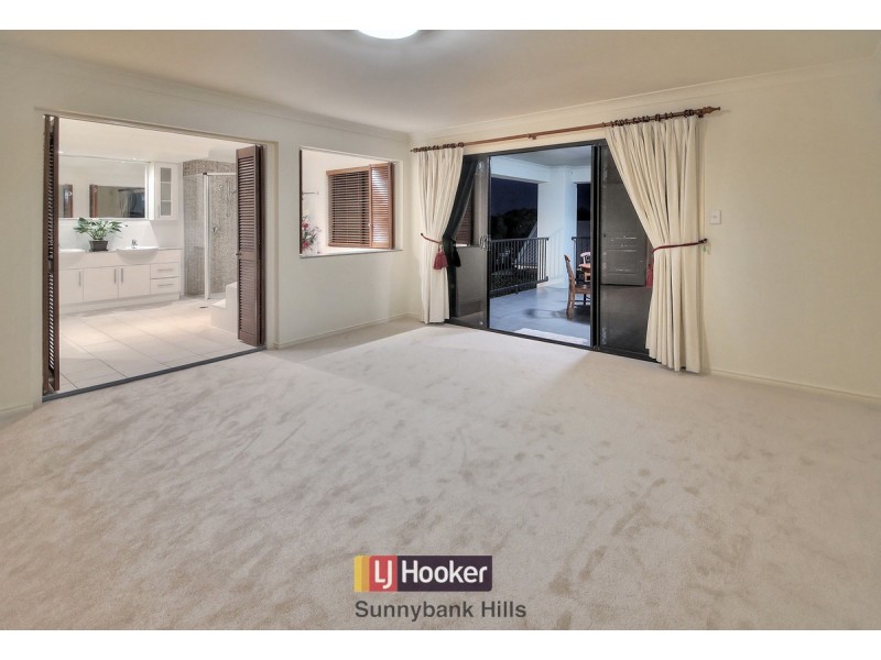 15 Willowleaf Close, Stretton QLD 4116