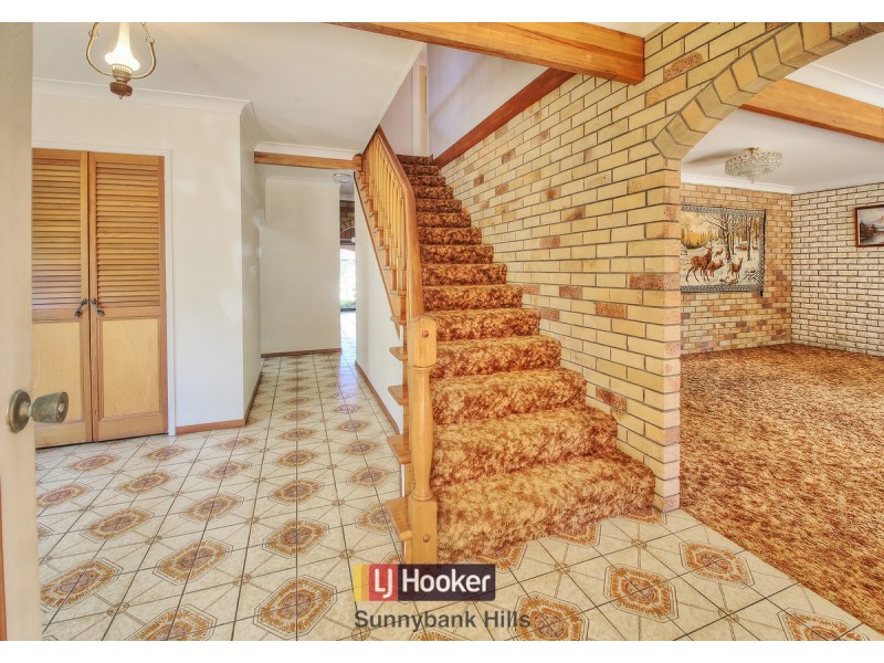 64 Chauvin Street, Robertson QLD 4109