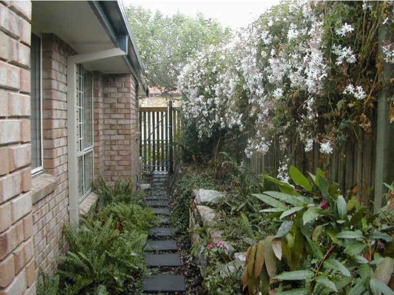 11 Swanbrook Place, Parkinson QLD 4115