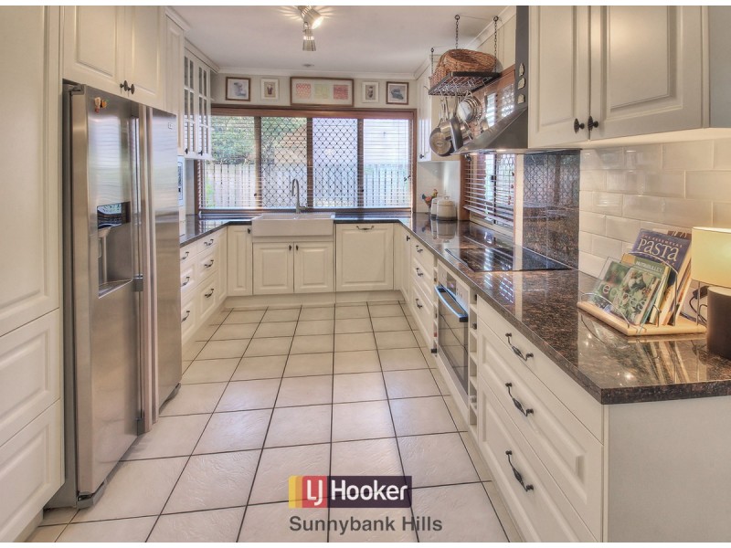 74 Casuarina Crescent, Calamvale QLD 4116