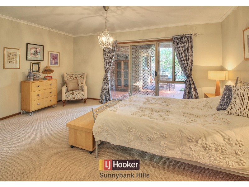 74 Casuarina Crescent, Calamvale QLD 4116