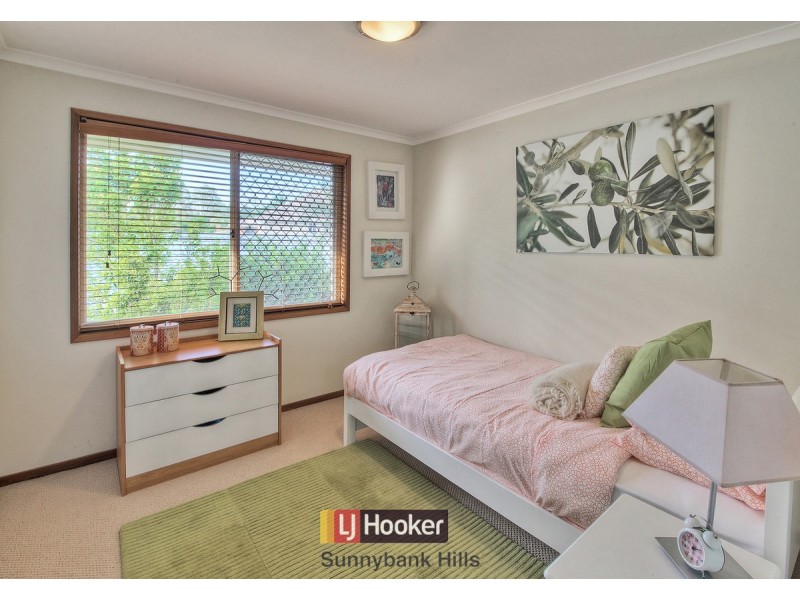 74 Casuarina Crescent, Calamvale QLD 4116