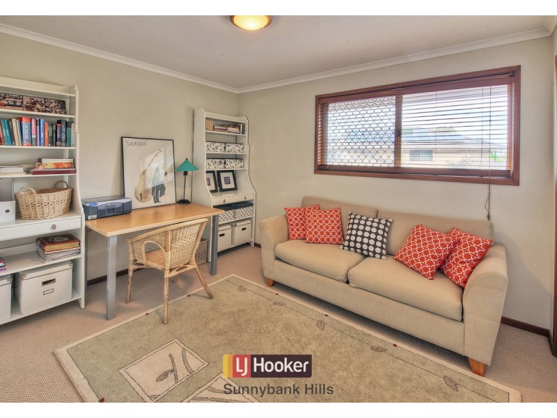 74 Casuarina Crescent, Calamvale QLD 4116