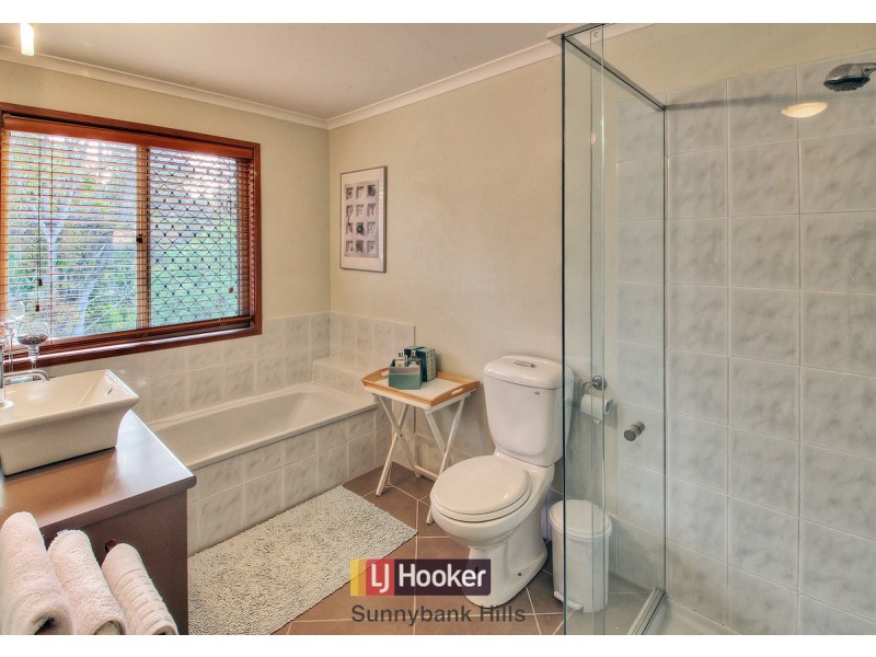 74 Casuarina Crescent, Calamvale QLD 4116