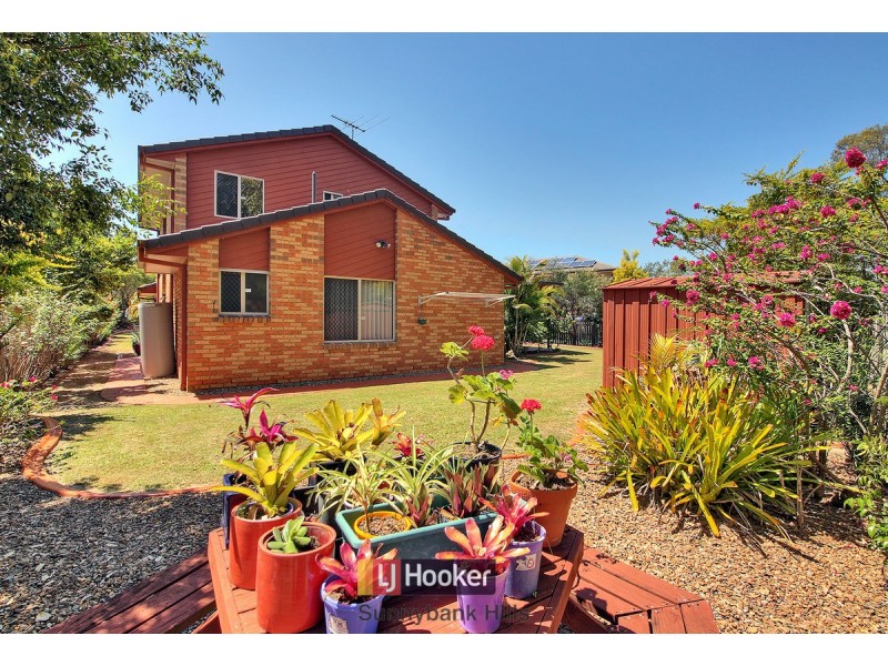 74 Casuarina Crescent, Calamvale QLD 4116