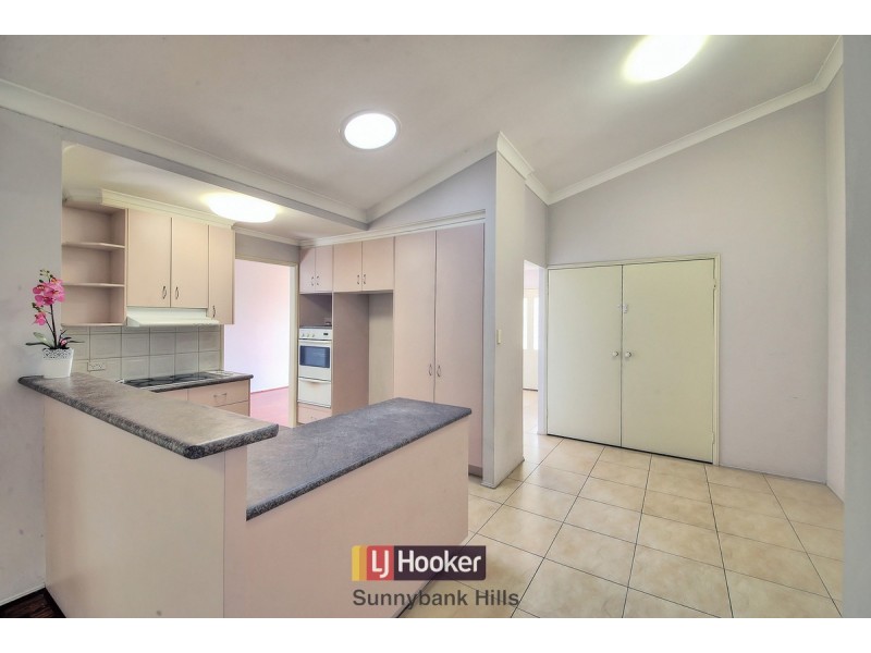 86 Candytuft Place, Calamvale QLD 4116