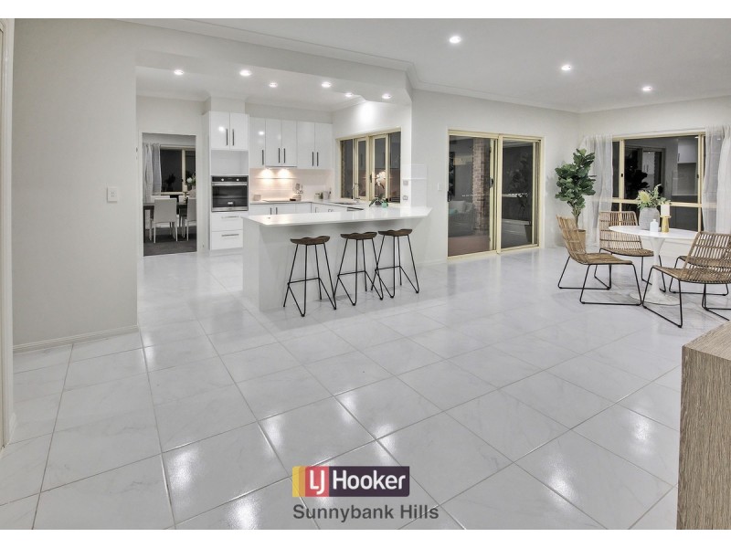 15 Lonsdale Close, Parkinson QLD 4115
