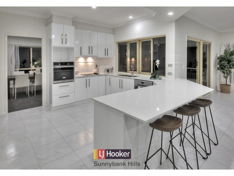 15 Lonsdale Close, Parkinson QLD 4115