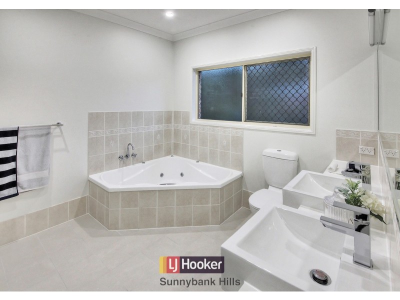 15 Lonsdale Close, Parkinson QLD 4115