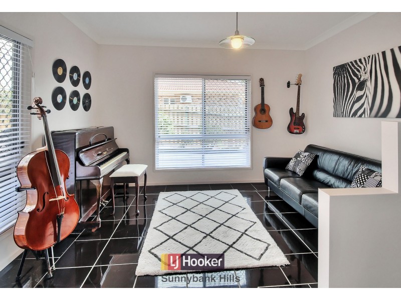 38 Raincliffe Place, Calamvale QLD 4116