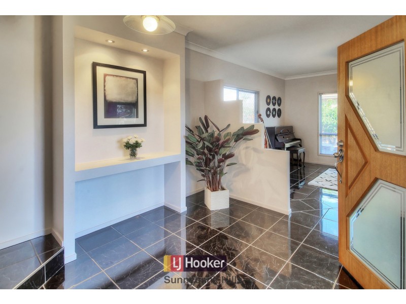 38 Raincliffe Place, Calamvale QLD 4116