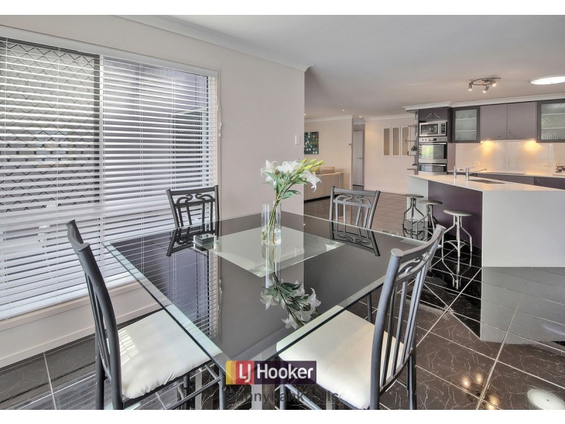 38 Raincliffe Place, Calamvale QLD 4116