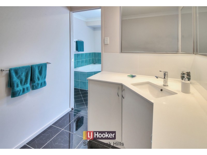 38 Raincliffe Place, Calamvale QLD 4116