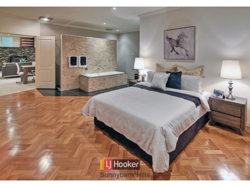 7 Avonlea Place, Eight Mile Plains QLD 4113