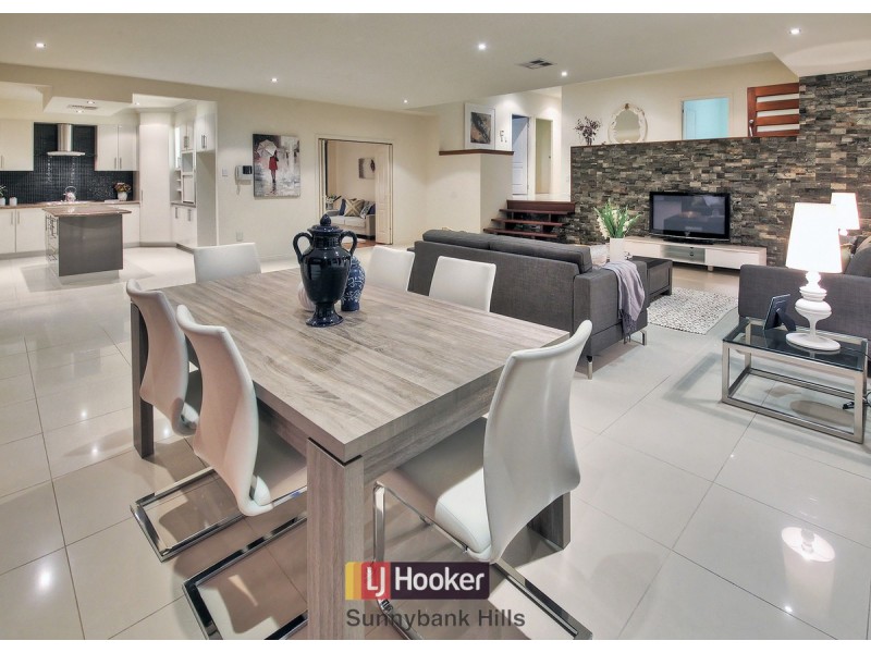 7 Avonlea Place, Eight Mile Plains QLD 4113