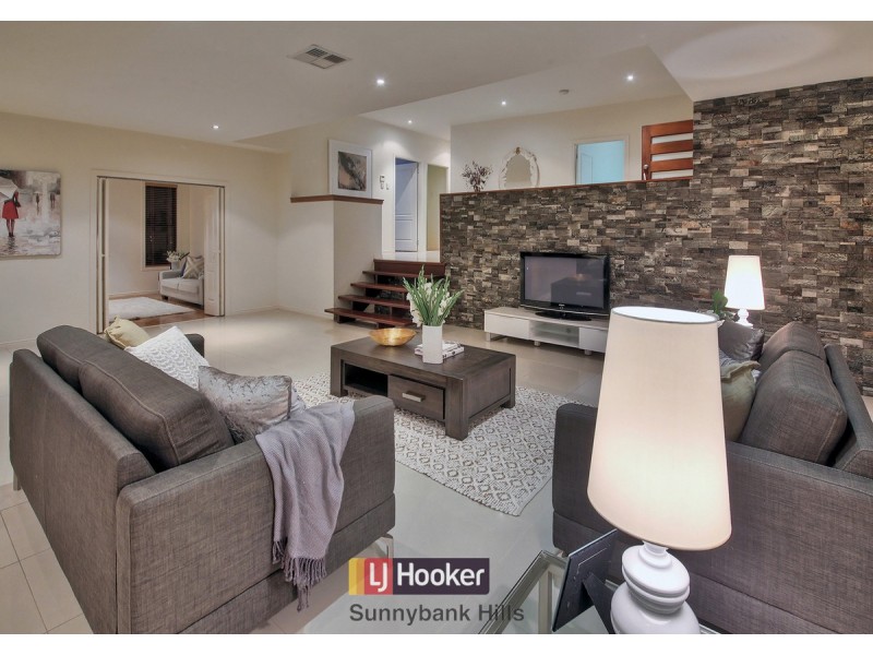 7 Avonlea Place, Eight Mile Plains QLD 4113