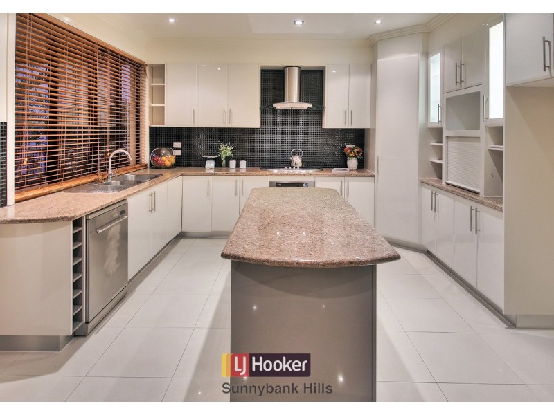 7 Avonlea Place, Eight Mile Plains QLD 4113