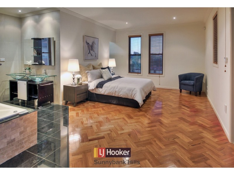 7 Avonlea Place, Eight Mile Plains QLD 4113