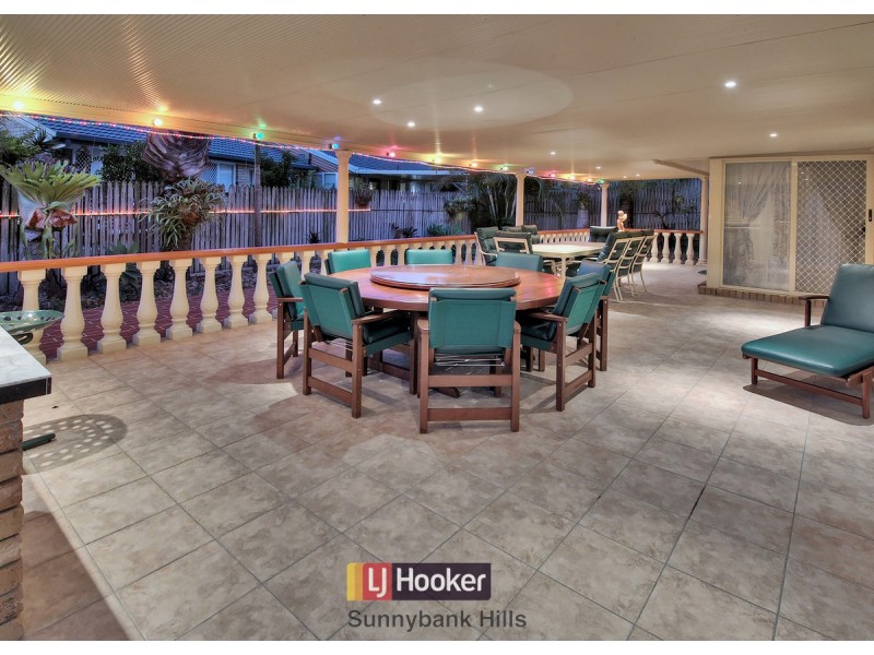 17 Golden Avenue, Calamvale QLD 4116