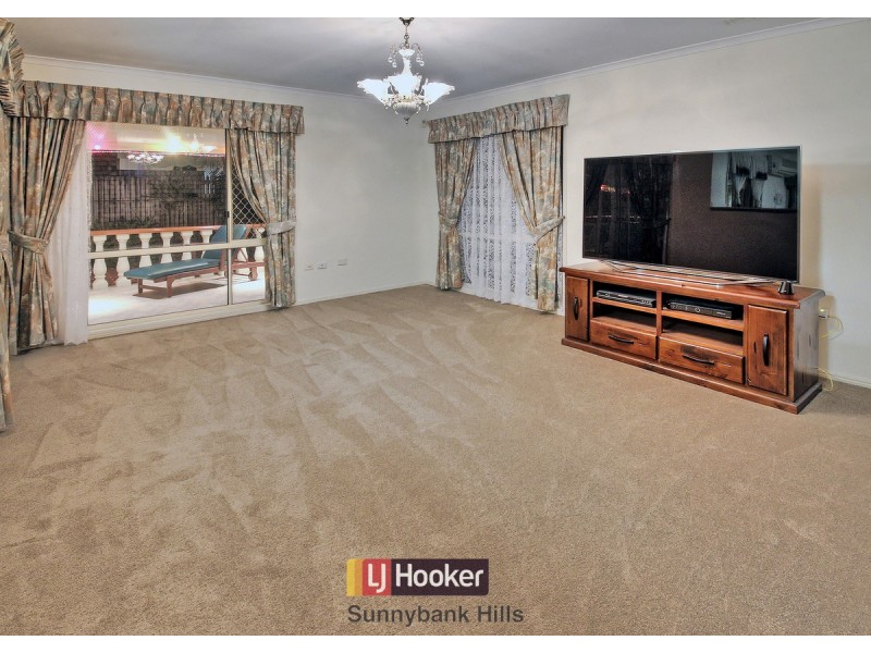 17 Golden Avenue, Calamvale QLD 4116